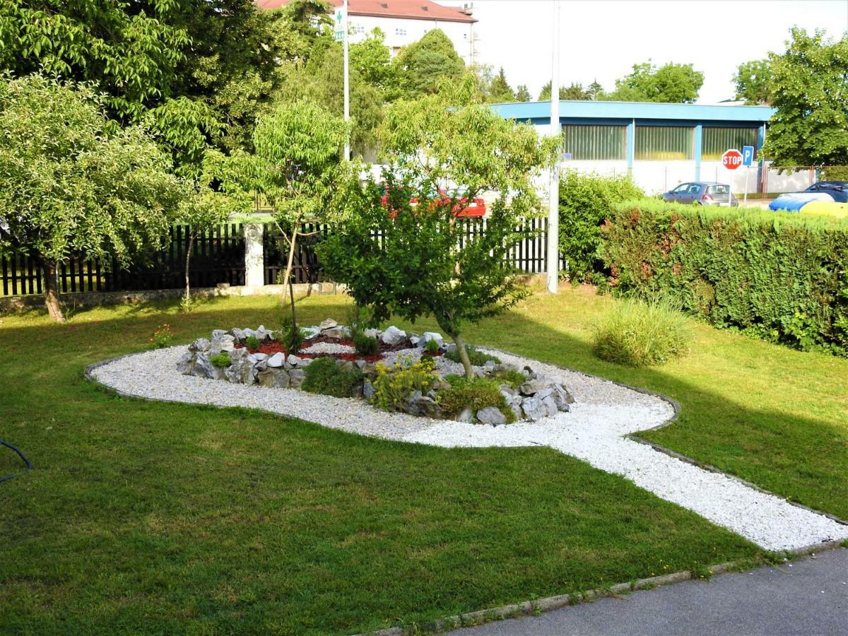 Sweet Dreams Apartment Varazdin Ngoại thất bức ảnh