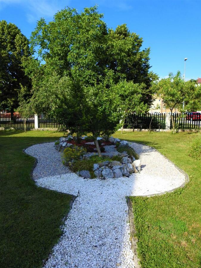 Sweet Dreams Apartment Varazdin Ngoại thất bức ảnh